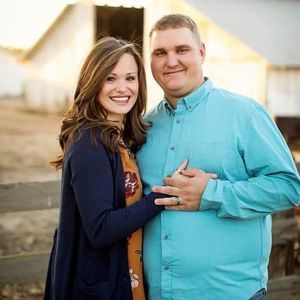 Meet your Posher, Loni